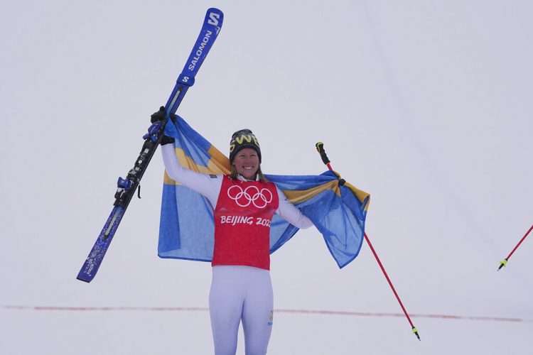 Naeslund claims Olympic skicross gold, ends Canada's reign